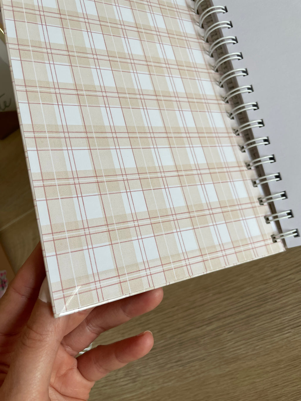 Journal de lecture A5 fait main - 100 critiques de livres - avis de lecture - romance - carnet de notes