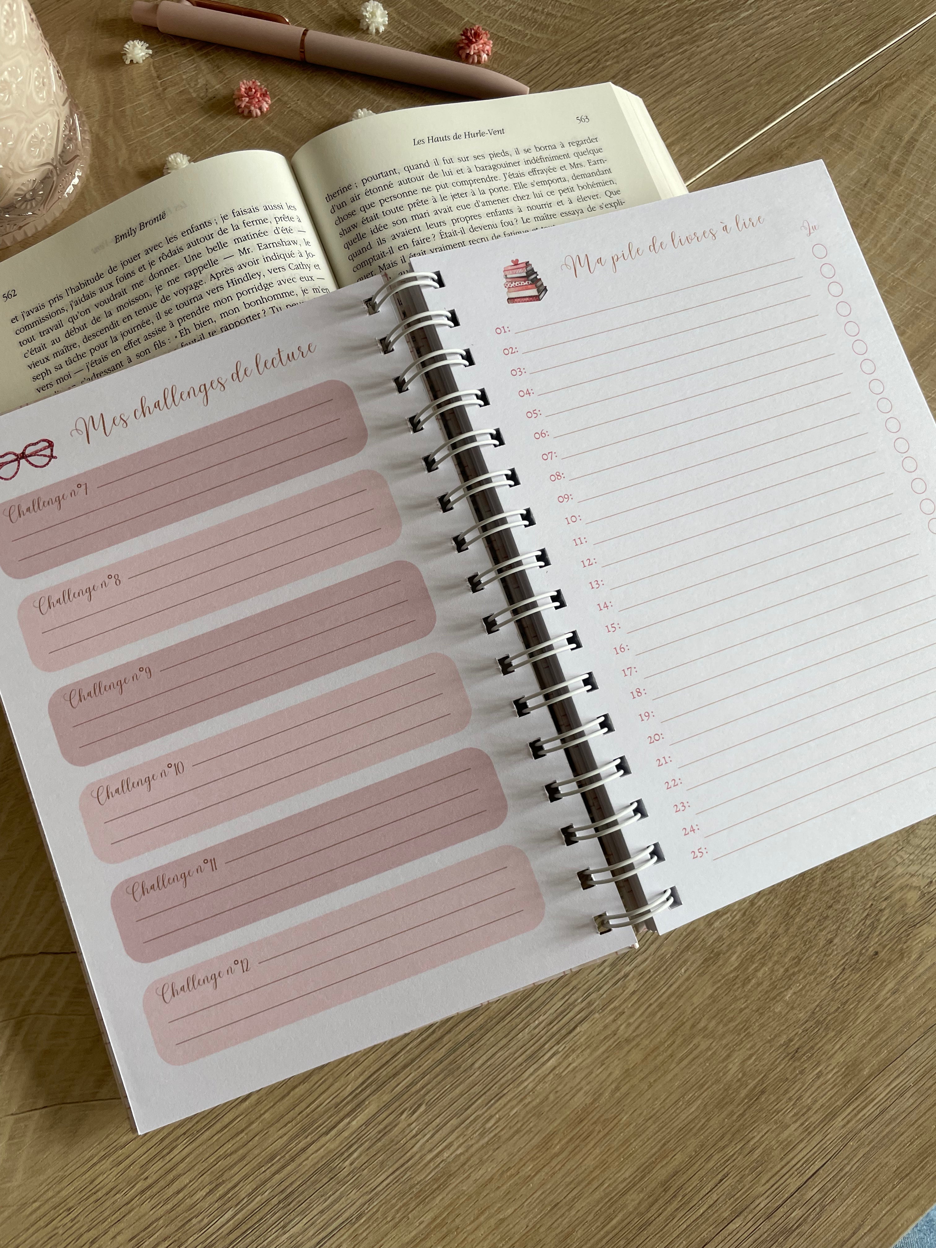 Journal de lecture A5 fait main - 100 critiques de livres - avis de lecture - romance - carnet de notes