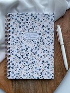 Carnet de recettes à remplir  style cottagecore floral bleu - format A5 à spirales - Personnalisable